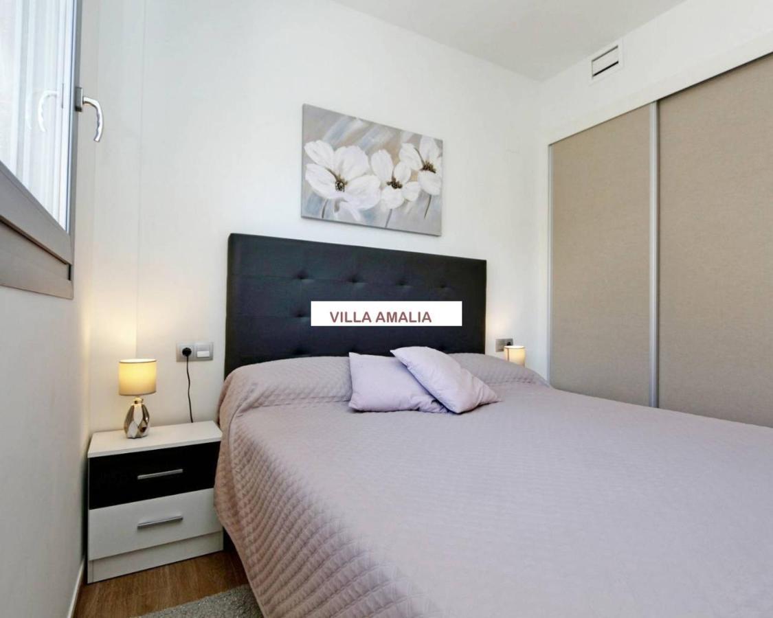 Beach Apartment Amalia Torrevieja Kültér fotó
